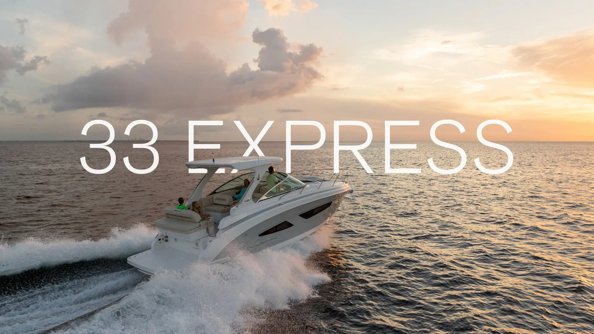 Regal 33 Express underway