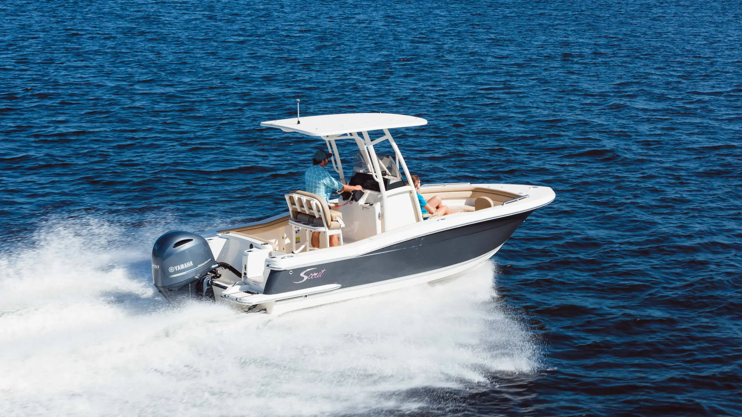 Scout 215 XSF underway