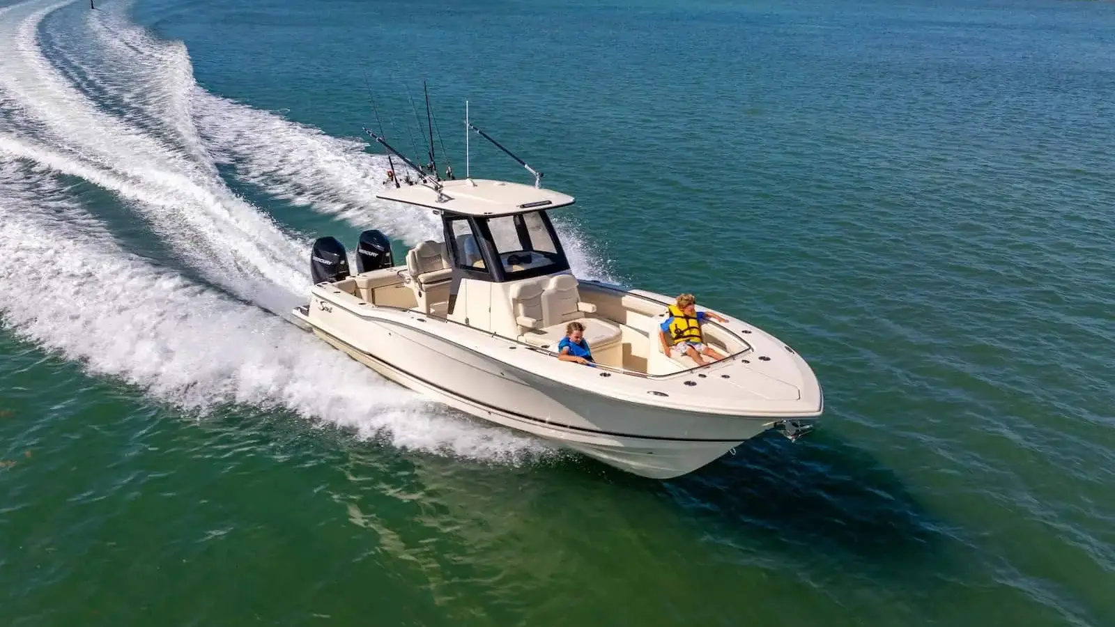 Scout 288 LXF underway