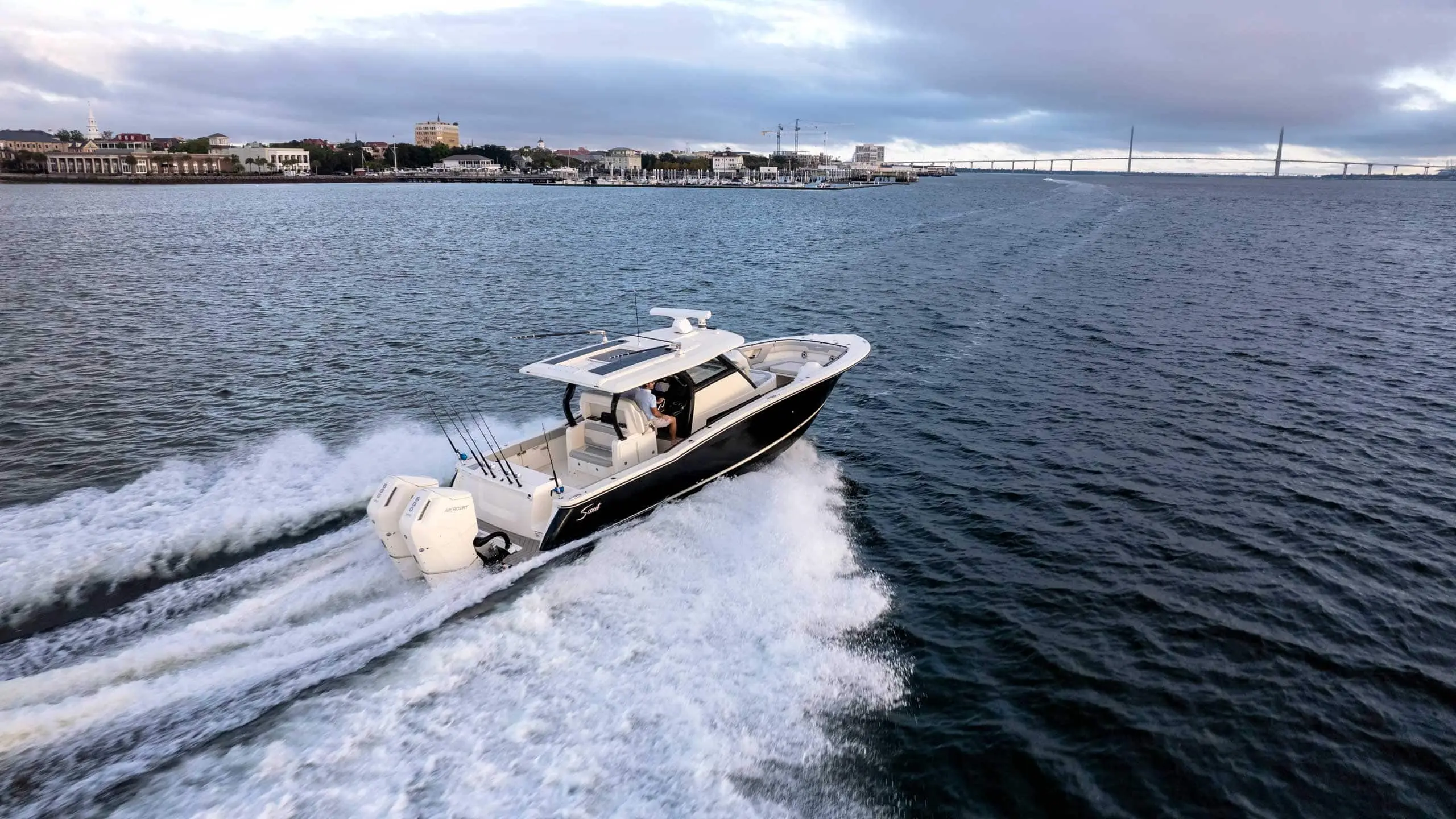 Scout 377 LXF underway