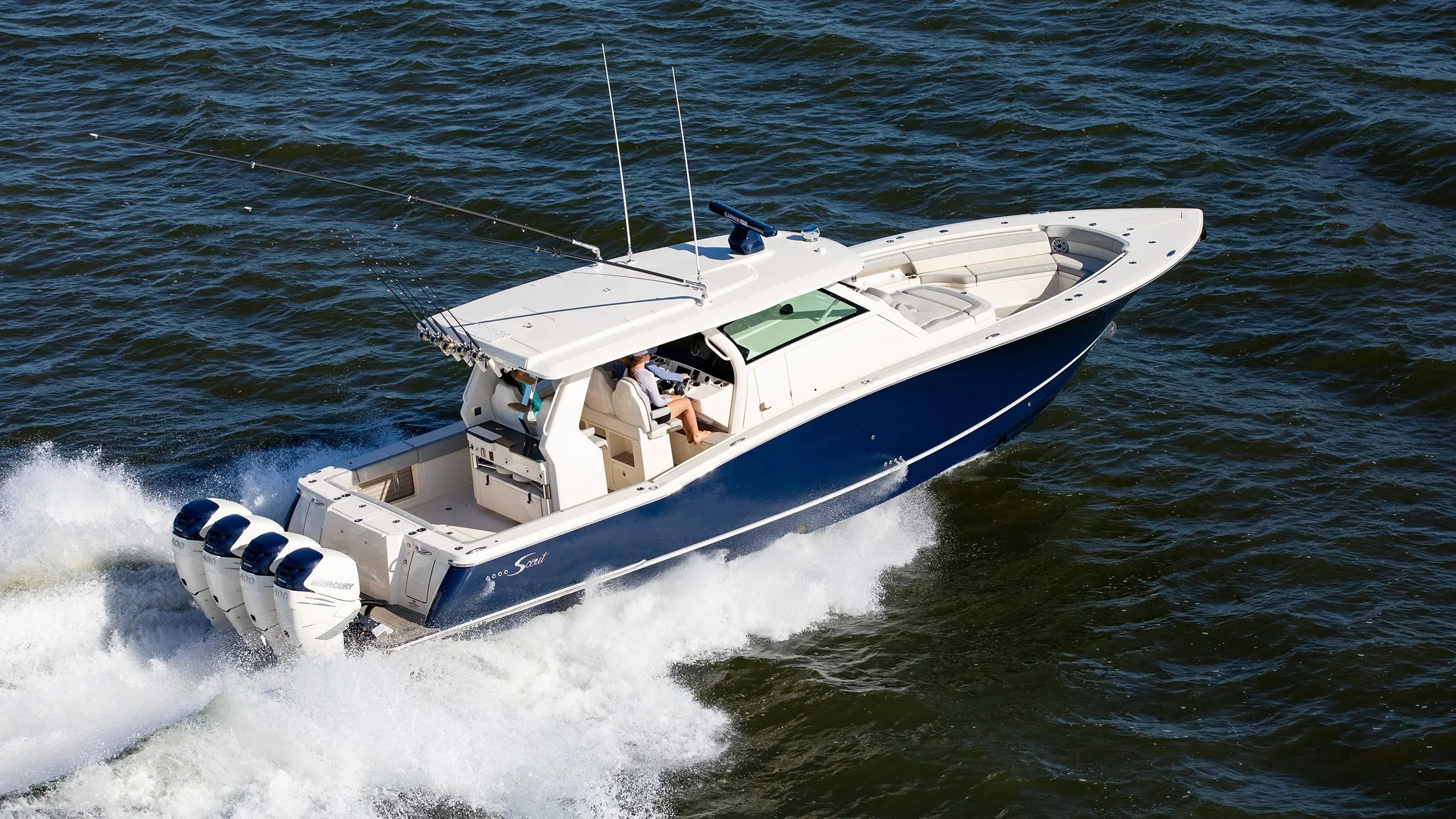 Scout 425 LXF underway
